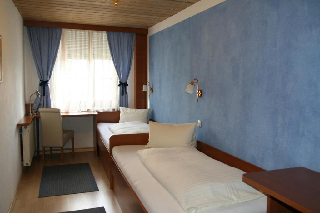 Cityhotel Schwarzer Baer Инсбрук Стая снимка